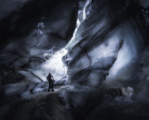 tn Winter Snowmobile Ice cave Glacier Svalbard Tommy Simonsen
